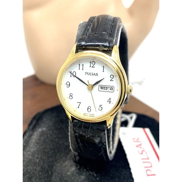 Pulsar Women's Watch VX83-X002 Vintage Quartz White Dial Day Date Black Leather - Picture 1 of 13